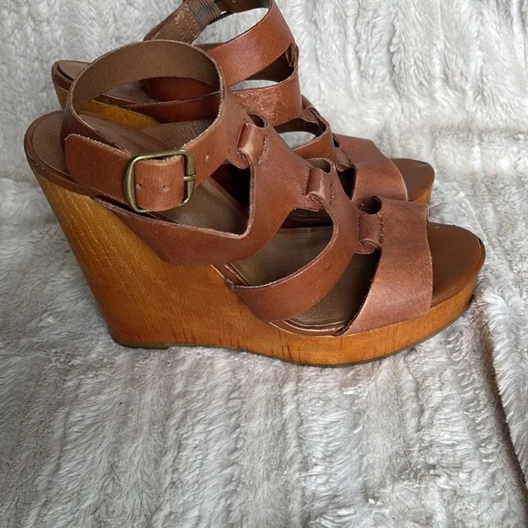 Lucky brand brown leather platform wedges 5 inch good used condition size 7.5 - Picture 3 of 8